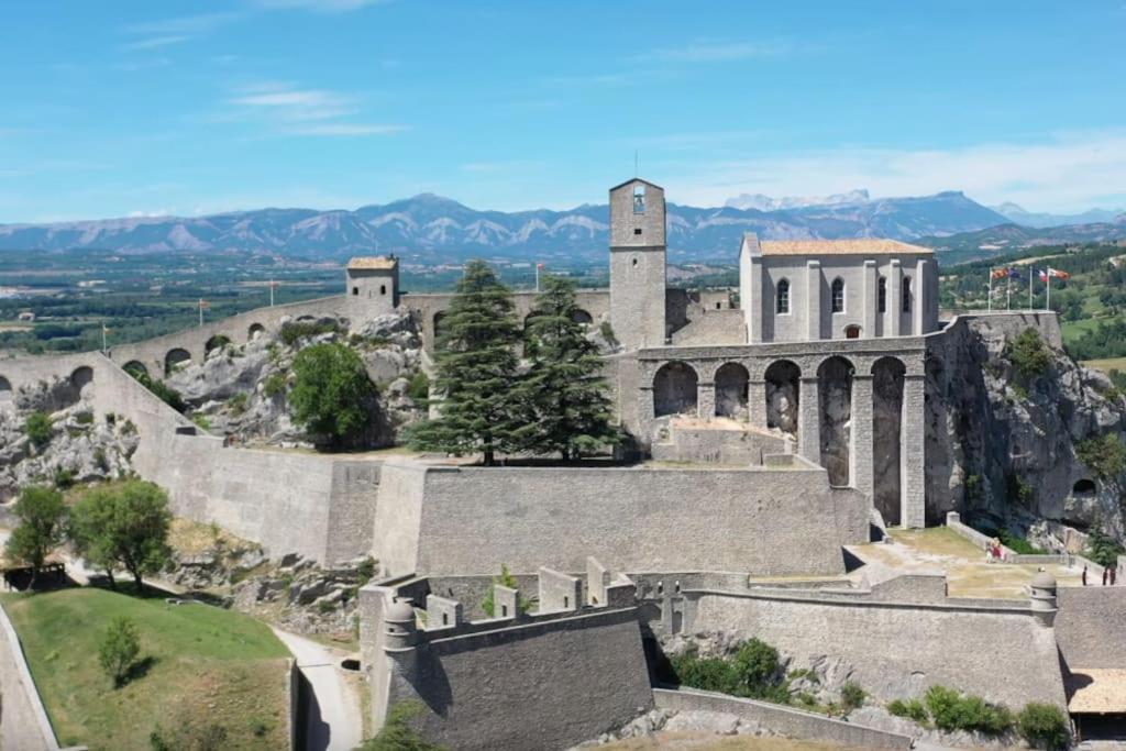 Haut De Villa Renovee En 2023 Saint-Maime Dış mekan fotoğraf